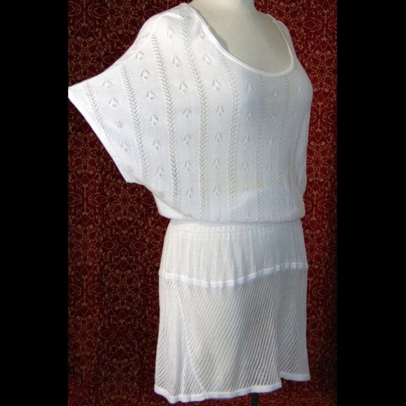 H&M DIVIDED Tops - H&M DIVIDED off-white knit batwing blouse 6